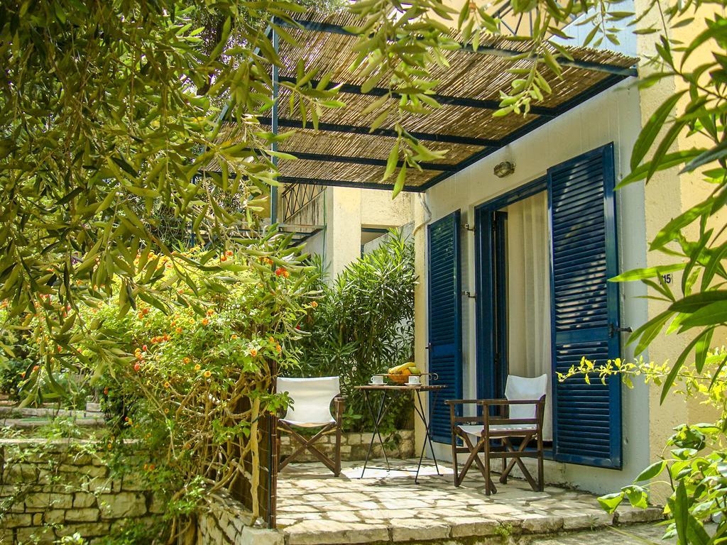 Manto On The Beach Apartments Barbati Esterno foto