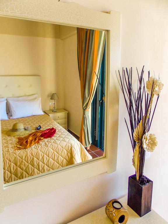 Manto On The Beach Apartments Barbati Esterno foto