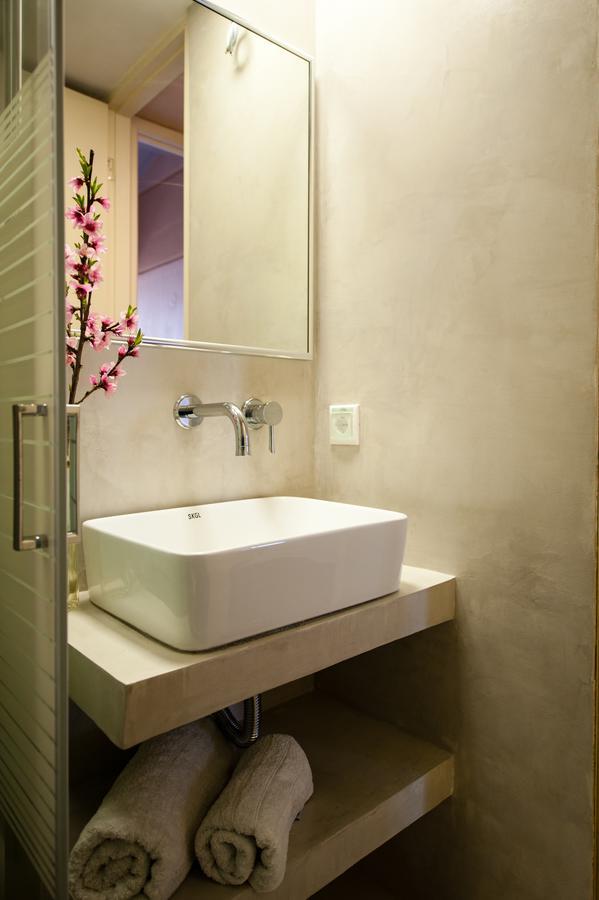 Manto On The Beach Apartments Barbati Esterno foto