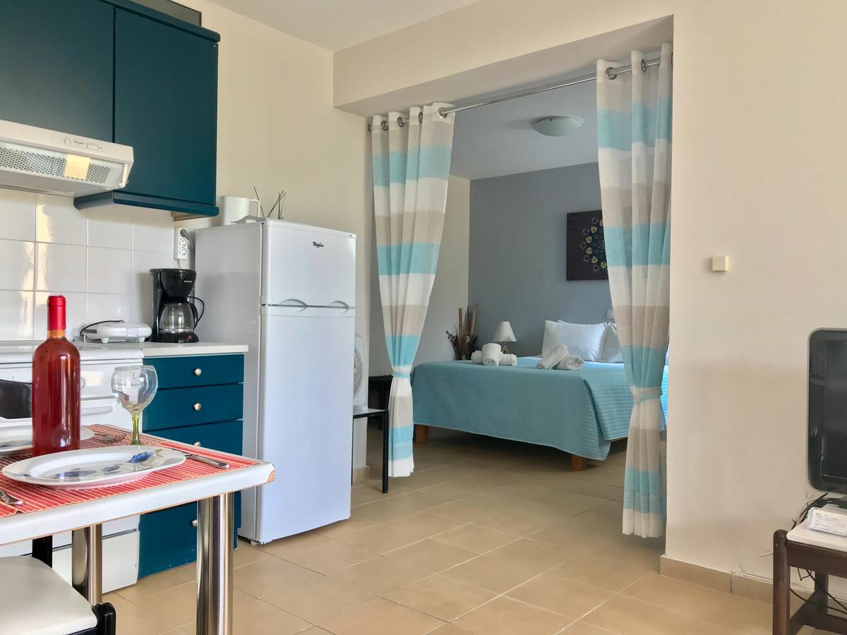 Manto On The Beach Apartments Barbati Esterno foto
