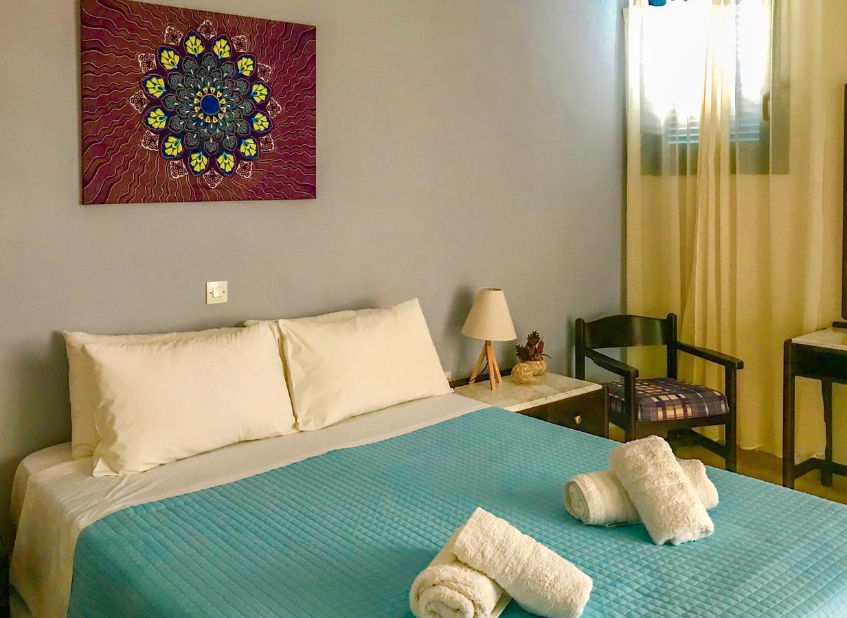 Manto On The Beach Apartments Barbati Esterno foto